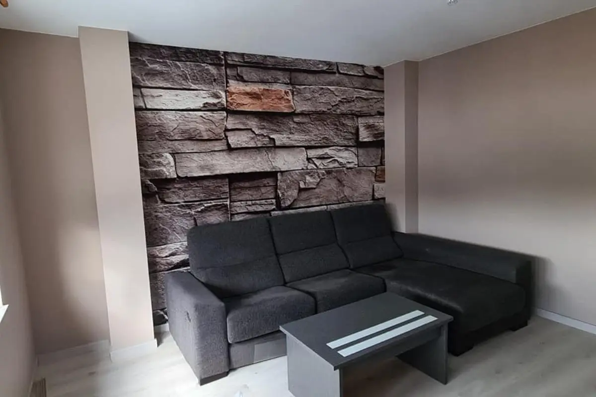 Salon papel pintados estilo piedra